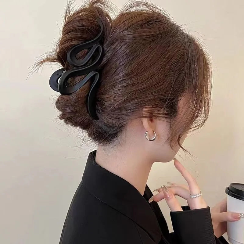 Fashion Korean Solid Color Acrylic Wave Hair Claws for Women Simple Hair Clip High Quality Daily Hair Accessories Girls Gift