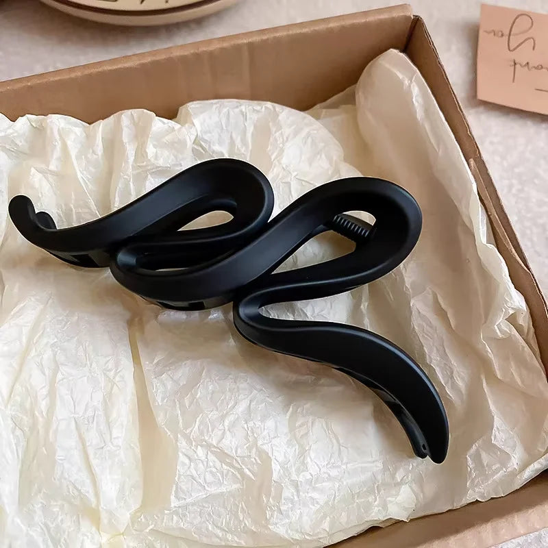 Fashion Korean Solid Color Acrylic Wave Hair Claws for Women Simple Hair Clip High Quality Daily Hair Accessories Girls Gift