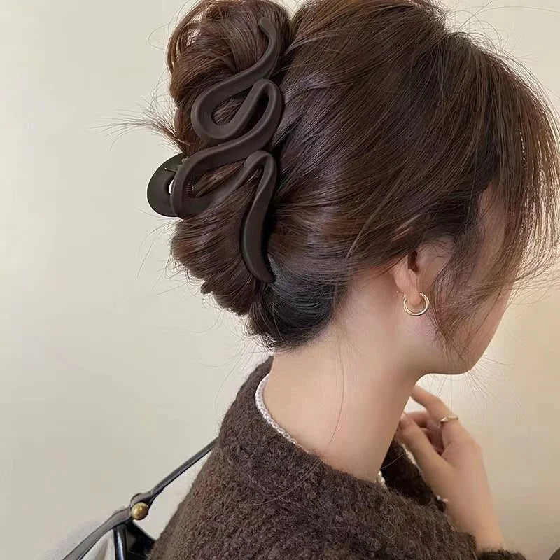 Fashion Korean Solid Color Acrylic Wave Hair Claws for Women Simple Hair Clip High Quality Daily Hair Accessories Girls Gift